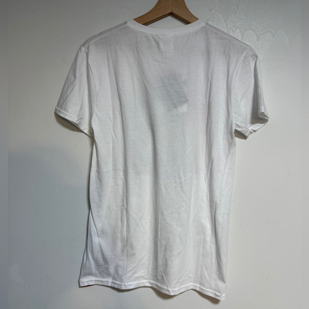 Marvel WandaVision “A Love Like You’ve Never Seen!” White Graphic Tee - Size S - Picture 6 of 6